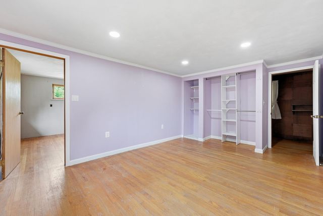 31 Woodcrest Road, Springfield, MA 01129