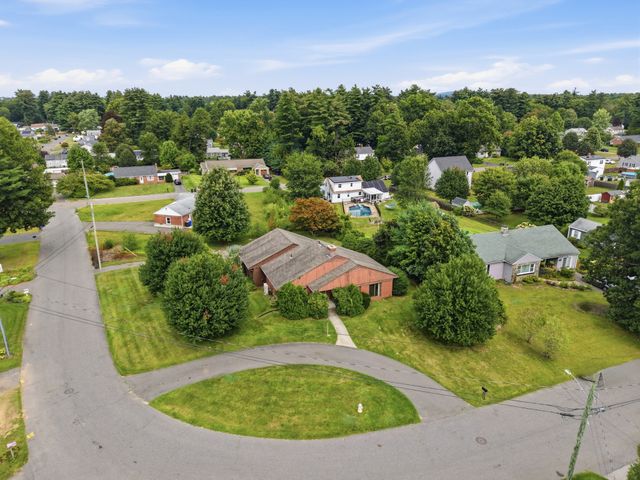31 Woodcrest Road, Springfield, MA 01129