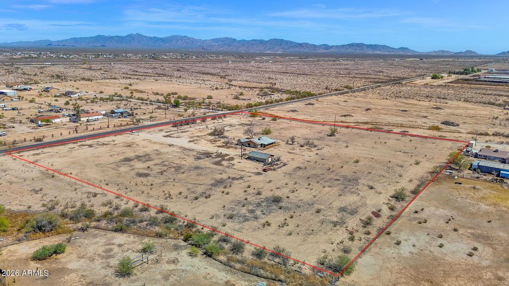 Image 1 of property listing at 30501 W Yuma Road Z, Buckeye, AZ 85326