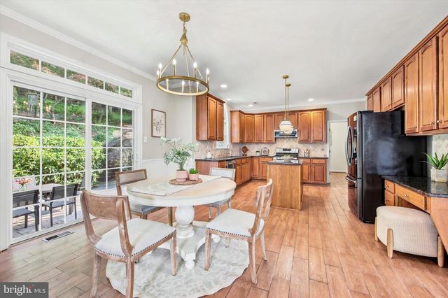 24 WHITE WOODS LN, Malvern, PA 19355