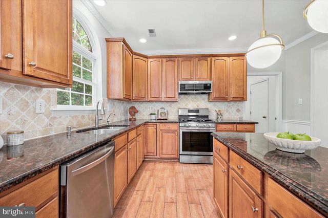 24 WHITE WOODS LN, Malvern, PA 19355
