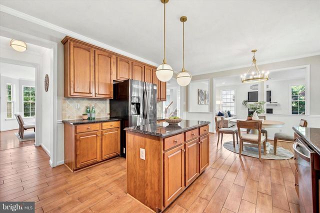 24 WHITE WOODS LN, Malvern, PA 19355