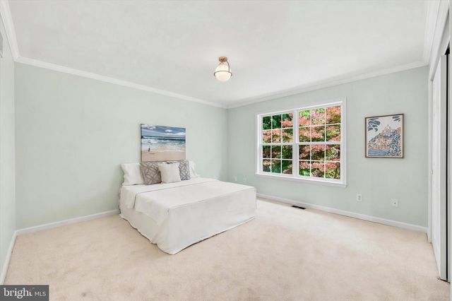 24 WHITE WOODS LN, Malvern, PA 19355