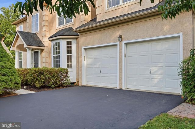 24 WHITE WOODS LN, Malvern, PA 19355