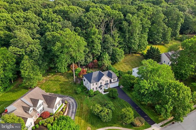 24 WHITE WOODS LN, Malvern, PA 19355