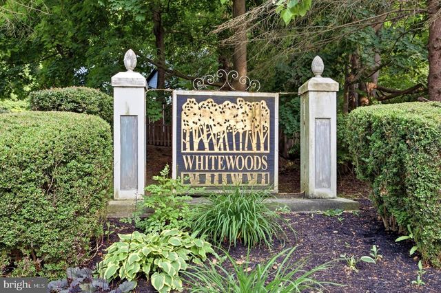 24 WHITE WOODS LN, Malvern, PA 19355