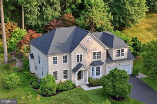 24 WHITE WOODS LN, Malvern, PA 19355