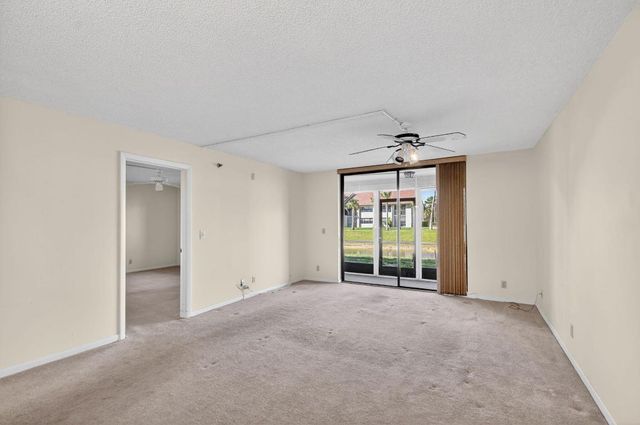 7770 Tahiti Lane 102, Lake Worth, FL 33467