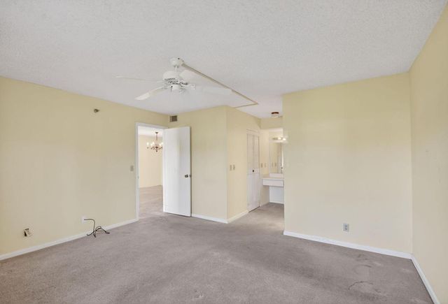 7770 Tahiti Lane 102, Lake Worth, FL 33467