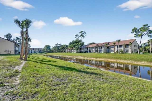 7770 Tahiti Lane 102, Lake Worth, FL 33467