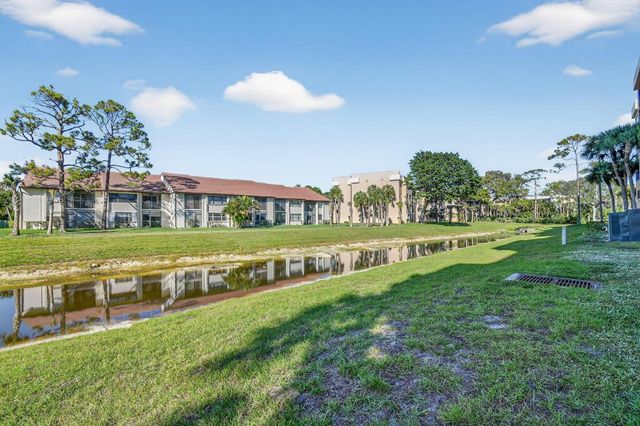7770 Tahiti Lane 102, Lake Worth, FL 33467
