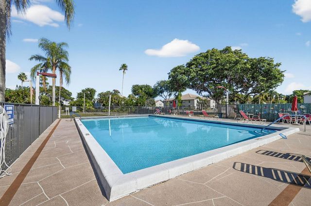 7770 Tahiti Lane 102, Lake Worth, FL 33467