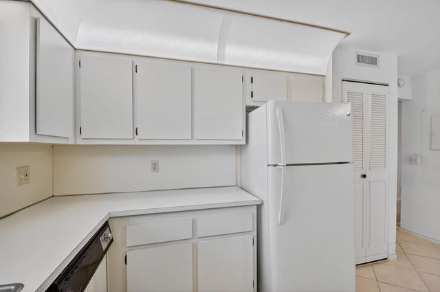 7770 Tahiti Lane 102, Lake Worth, FL 33467