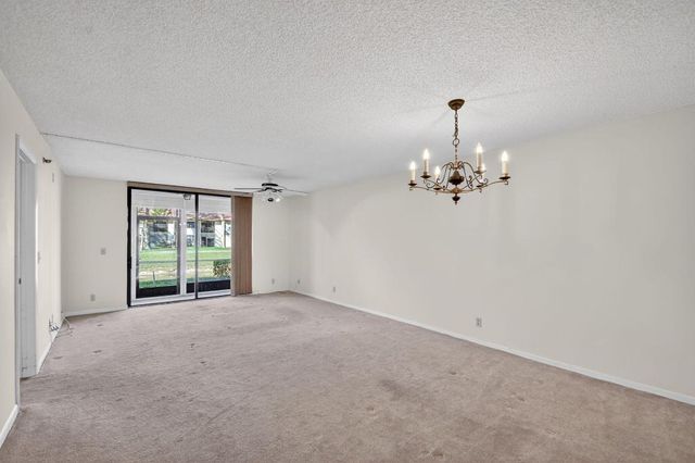 7770 Tahiti Lane 102, Lake Worth, FL 33467