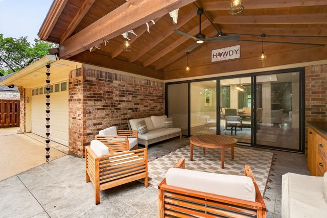 2932 S Creekwood Drive, Grapevine, TX 76051