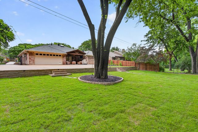 2932 S Creekwood Drive, Grapevine, TX 76051