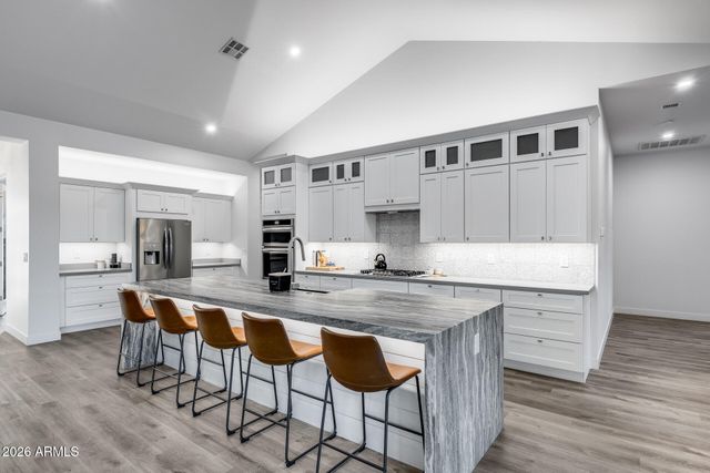 8211 N 17TH Avenue, Phoenix, AZ 85021