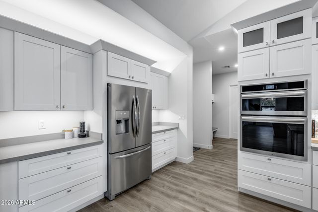 8211 N 17TH Avenue, Phoenix, AZ 85021