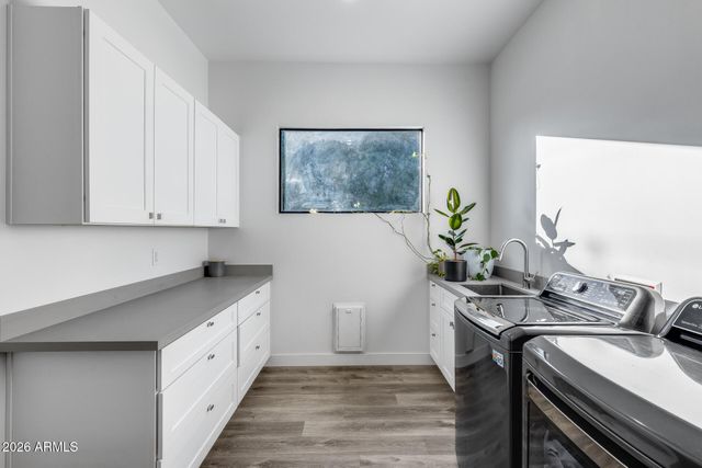 8211 N 17TH Avenue, Phoenix, AZ 85021