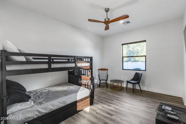 8211 N 17TH Avenue, Phoenix, AZ 85021