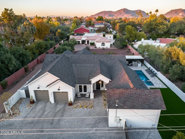 8211 N 17TH Avenue, Phoenix, AZ 85021