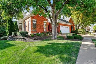 655 Spyglass Summit Drive, Chesterfield, MO 63017