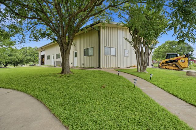 152 Fox Road, Weatherford, TX 76088