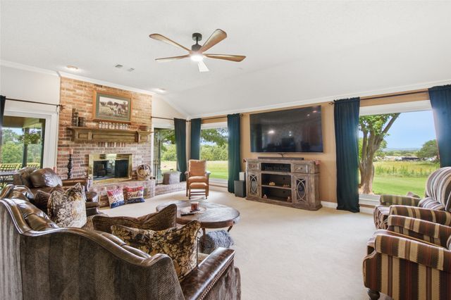 152 Fox Road, Weatherford, TX 76088