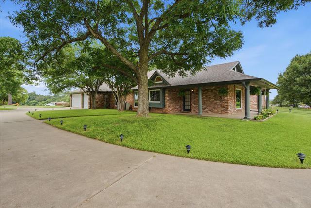 152 Fox Road, Weatherford, TX 76088