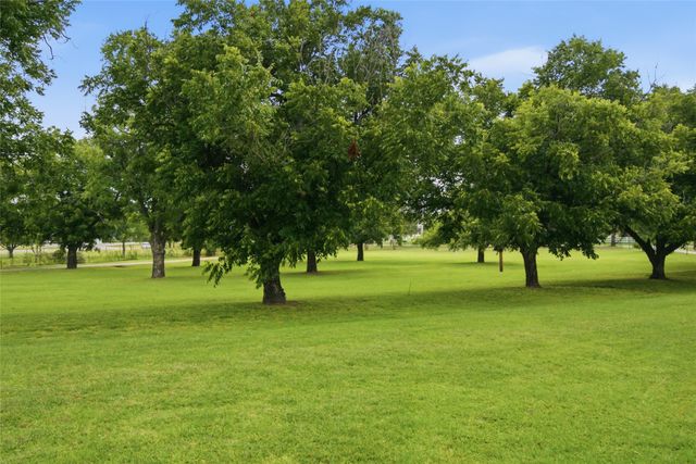 152 Fox Road, Weatherford, TX 76088