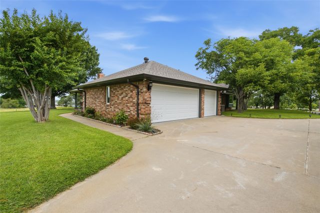 152 Fox Road, Weatherford, TX 76088