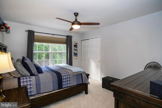 13 WYE MILL DR, Sicklerville, NJ 08081