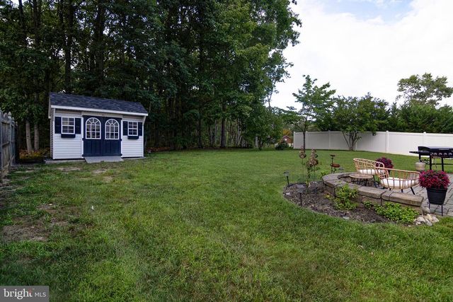 13 WYE MILL DR, Sicklerville, NJ 08081
