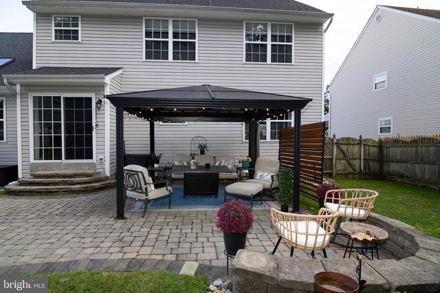13 WYE MILL DR, Sicklerville, NJ 08081