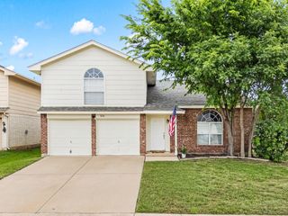 3216 Fountain Parkway, Fort Worth, TX 76053