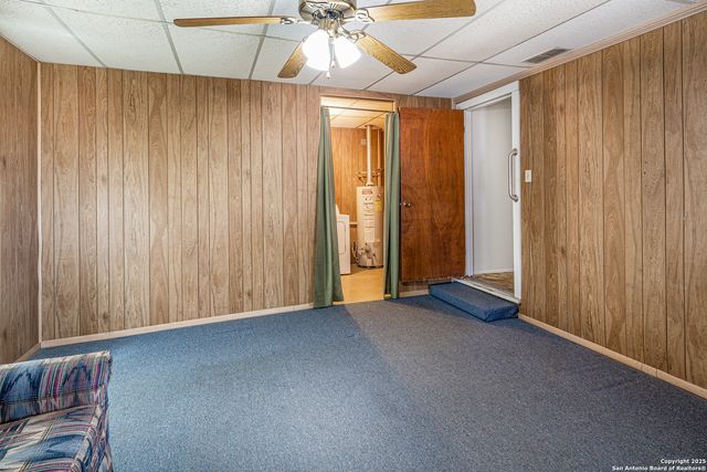 611 AUSTIN ST, Sabinal, TX 78881