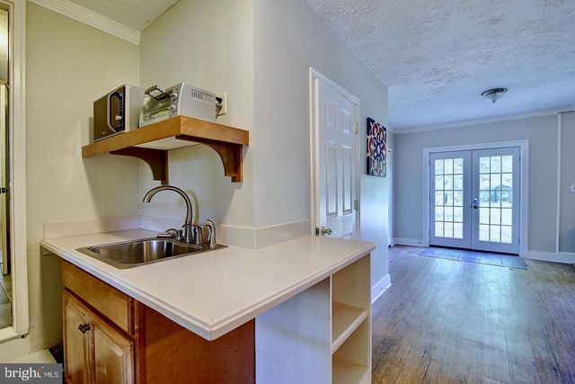 16119 HAMPTON RD, Hamilton, VA 20158