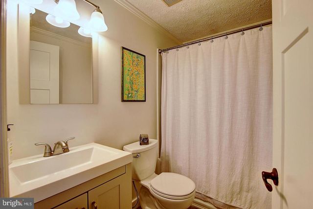 16119 HAMPTON RD, Hamilton, VA 20158
