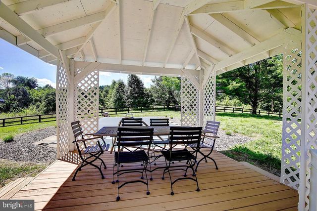 16119 HAMPTON RD, Hamilton, VA 20158