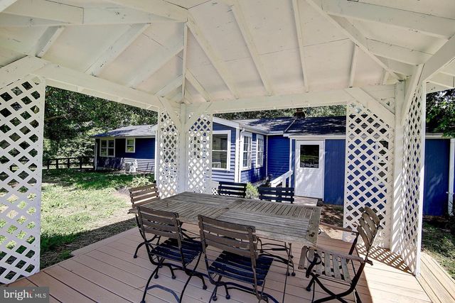 16119 HAMPTON RD, Hamilton, VA 20158