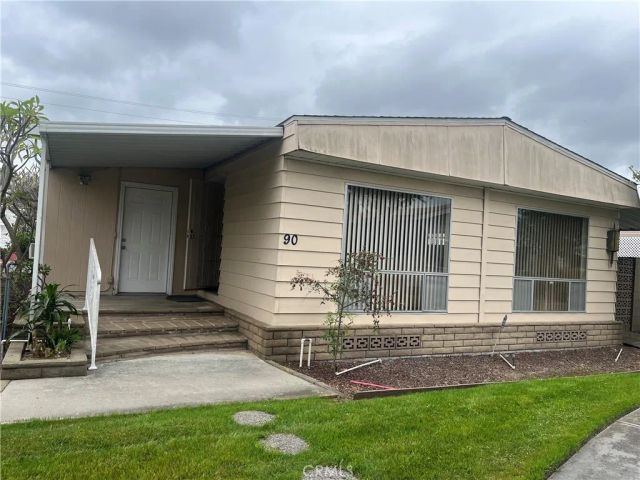 4211 W 1st Street , space 90, Santa Ana, CA 92703