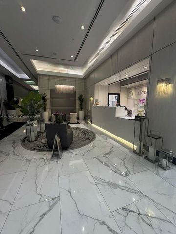 185 SE 14th Ter 812, Miami, FL 33131