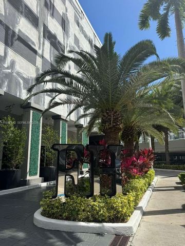 185 SE 14th Ter 812, Miami, FL 33131