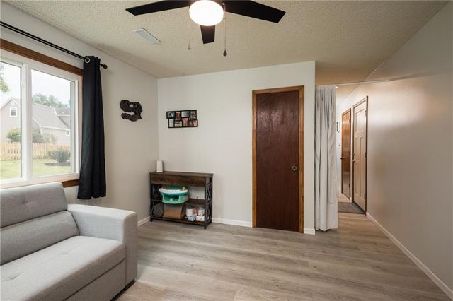 3700 SW 11th Street, Blue Springs, MO 64015
