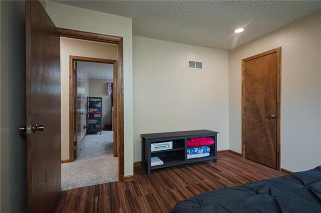 3700 SW 11th Street, Blue Springs, MO 64015