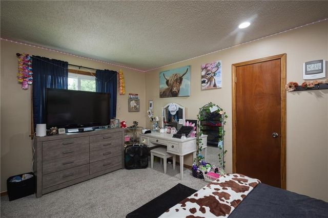 3700 SW 11th Street, Blue Springs, MO 64015