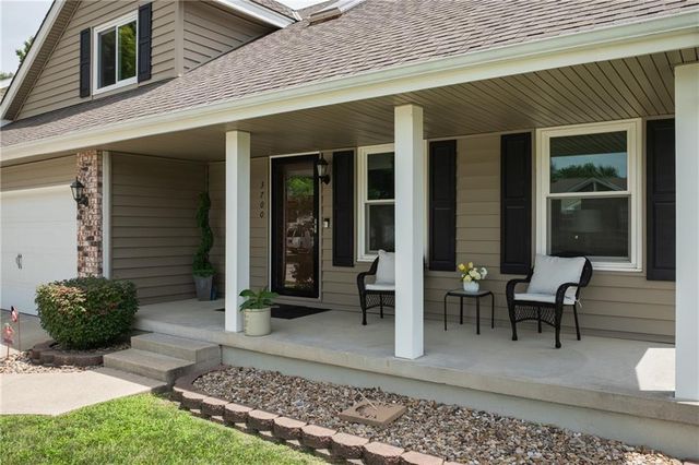 3700 SW 11th Street, Blue Springs, MO 64015