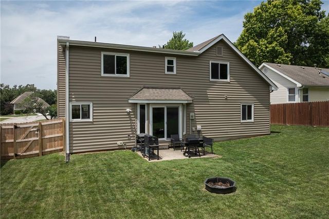 3700 SW 11th Street, Blue Springs, MO 64015