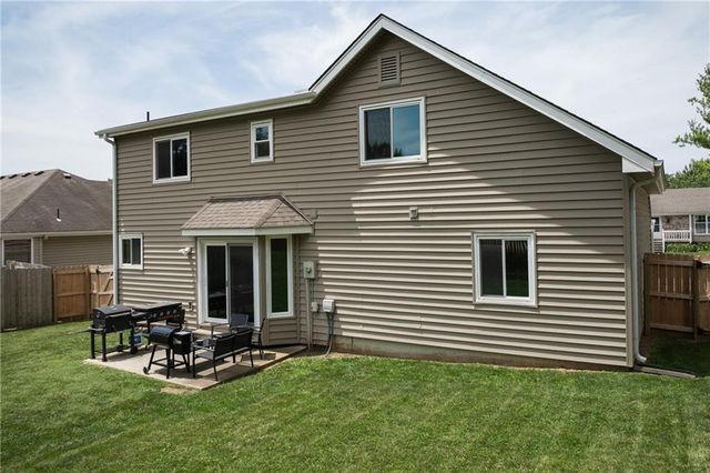 3700 SW 11th Street, Blue Springs, MO 64015