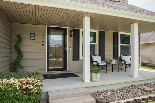 3700 SW 11th Street, Blue Springs, MO 64015